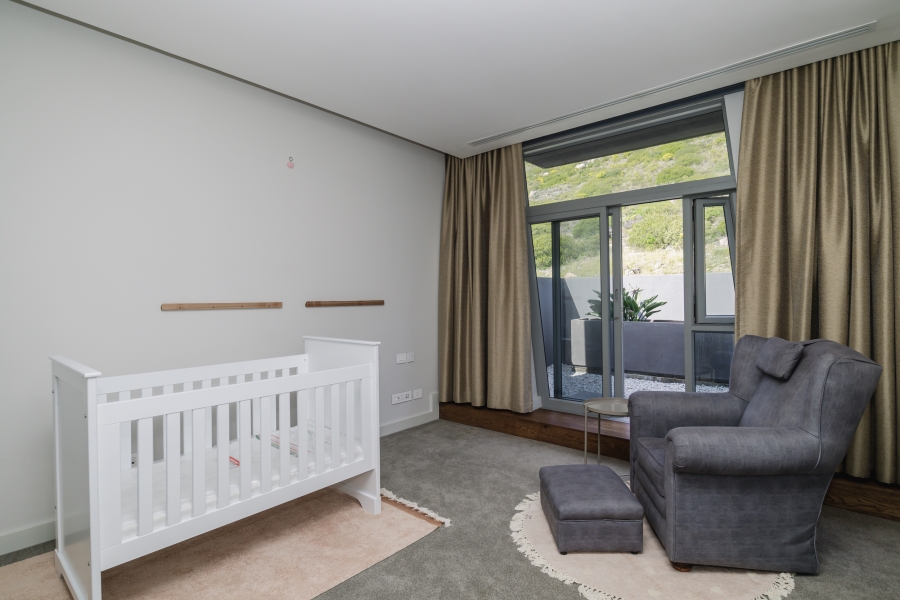 4 Bedroom Property for Sale in Fresnaye Western Cape